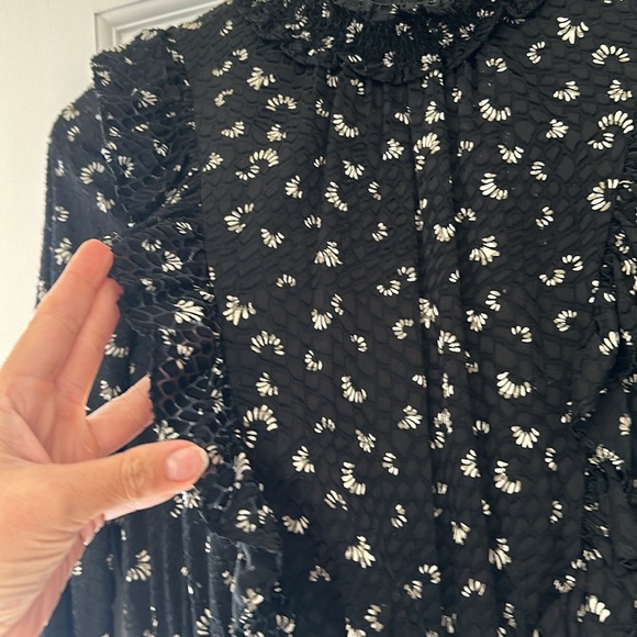 Winter / fall dress whistles size 4 - Picture 3 of 8